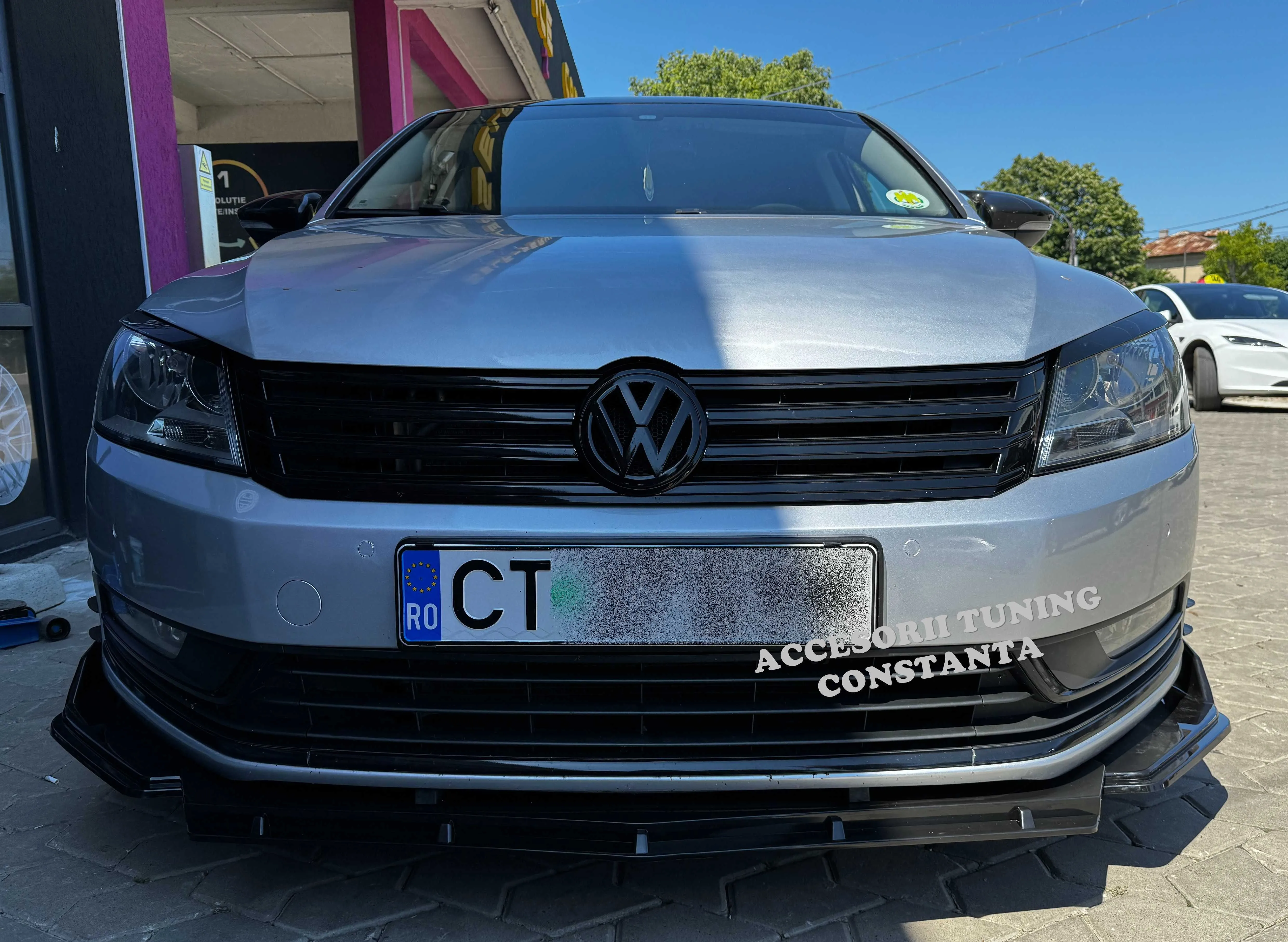 Vizualizare produs - Lip Bara Fata Universal Din 3 Piese BRBS - Volkswagen Passat B7 Imagine produs - Lip Bara Fata Universal Din 3 Piese BRBS - Volkswagen Passat B7