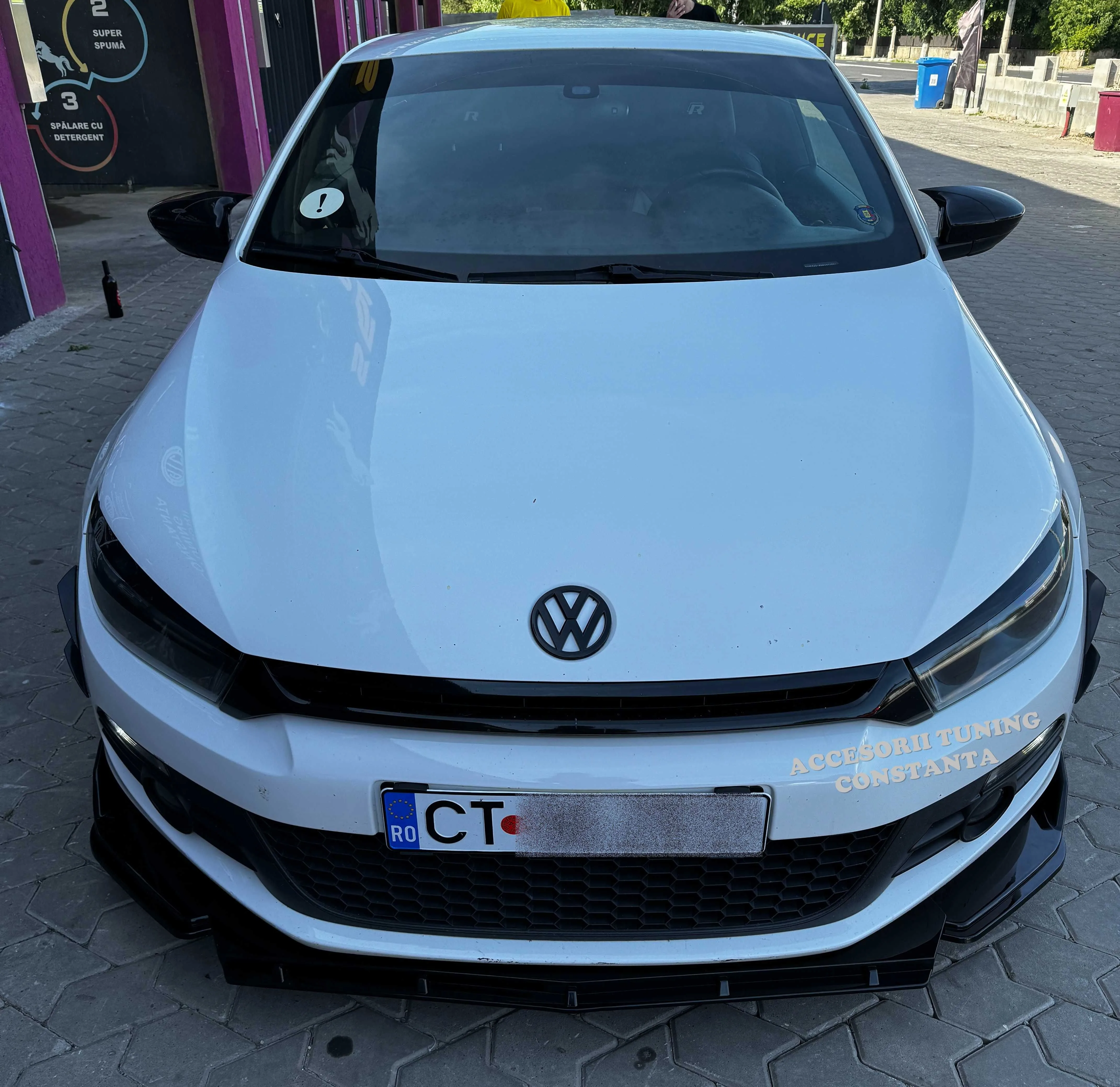Vizualizare produs - Lip Bara Fata Universal Din 3 Piese BRBS - Volkswagen Scirocco Imagine produs - Lip Bara Fata Universal Din 3 Piese BRBS - Volkswagen Scirocco
