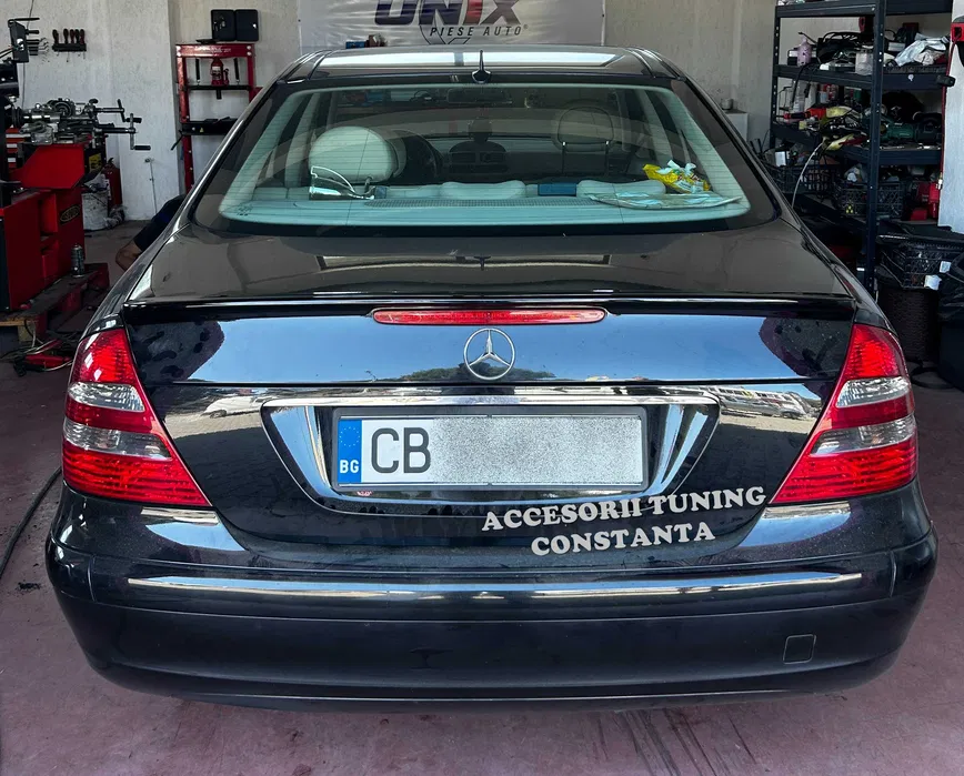 Eleron Portbagaj - Mercedes E Class W211 Negru Lucios