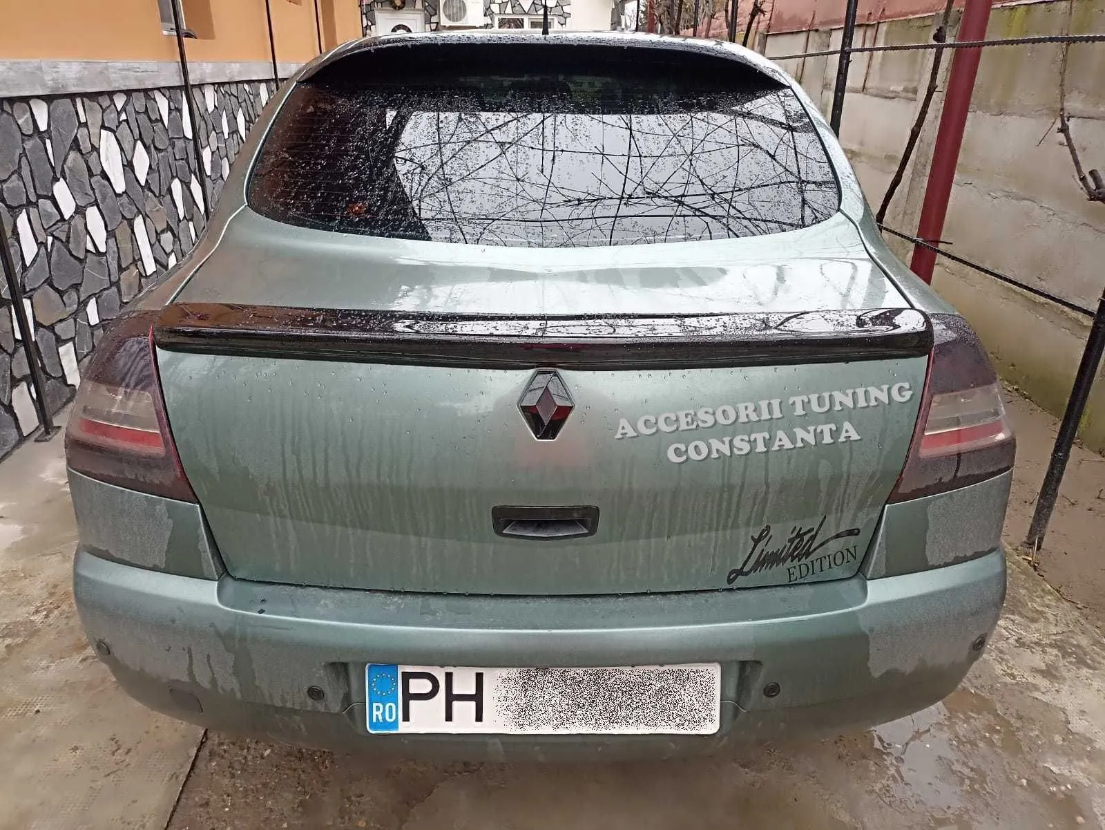 Vizualizare produs - Eleron Luneta - Renault Megane 2 Sedan Imagine produs - Eleron Luneta - Renault Megane 2 Sedan