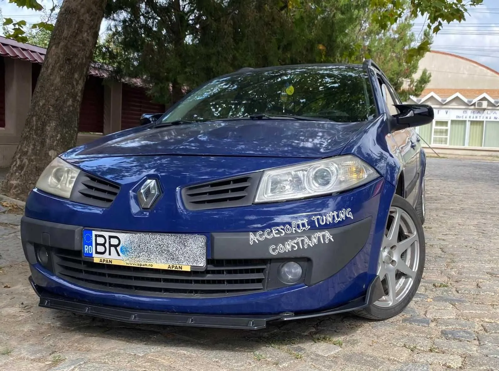 Vizualizare produs - Lip Bara Fata Universal Din 3 Piese BRBS - Renault Megane 2 Imagine produs - Lip Bara Fata Universal Din 3 Piese BRBS - Renault Megane 2
